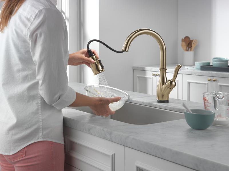 DELTA Leland Single Handle Pull-Down Kitchen Faucet with Touch2O Technology Technology — Champagne Bronze