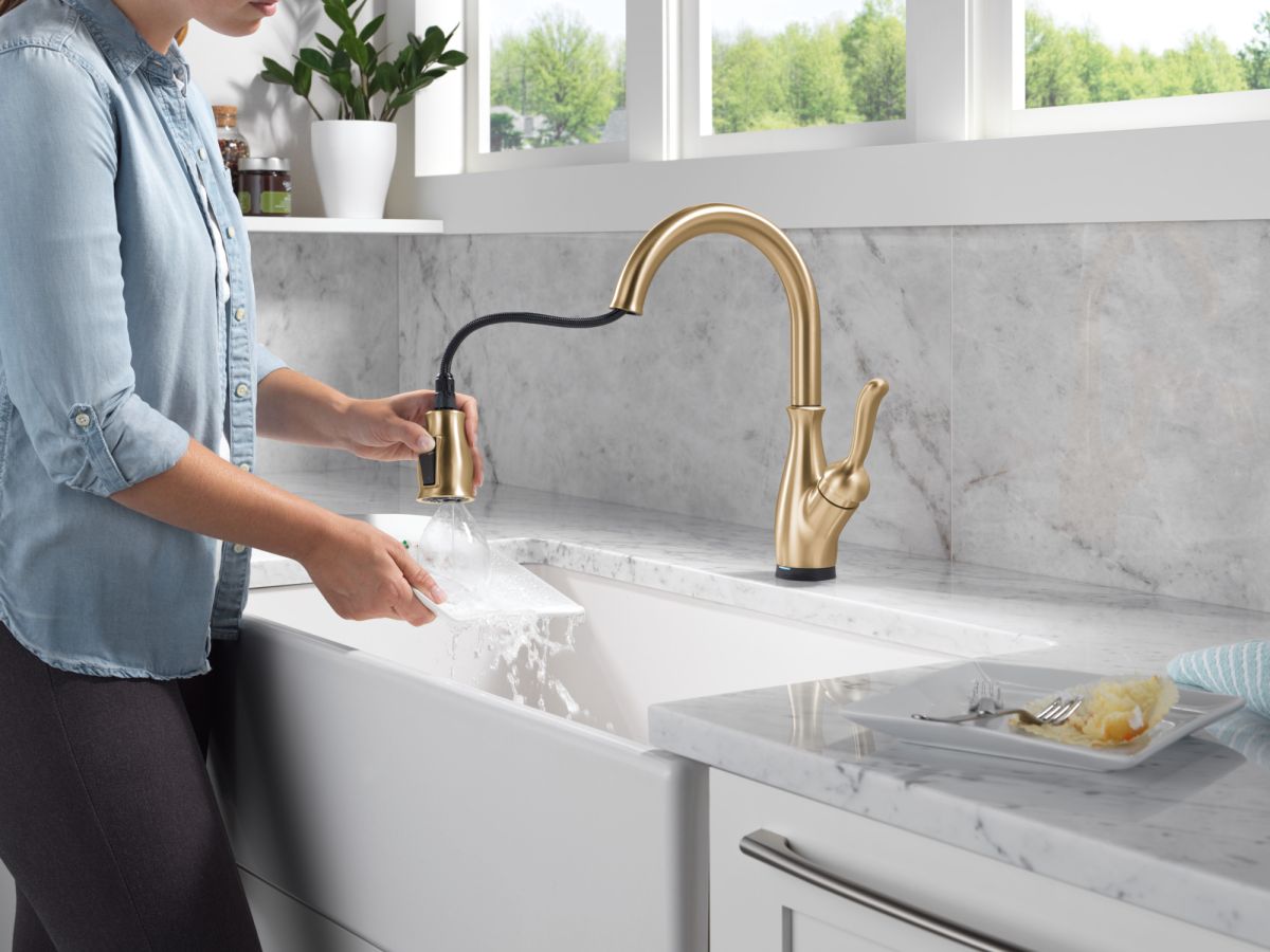 DELTA Leland Touch2O Technology Kitchen Faucet with Touchless Technology — Champagne Bronze