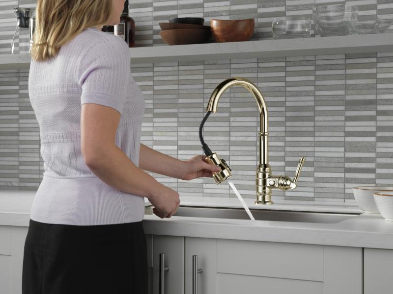 DELTA Broderick Single Handle Pull-Down Kitchen Faucet — Polished Nickel