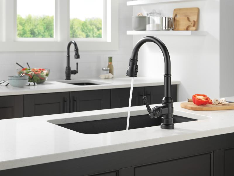 DELTA Broderick Single Handle Pull-Down Kitchen Faucet With Touch2O  Technology — Matte Black