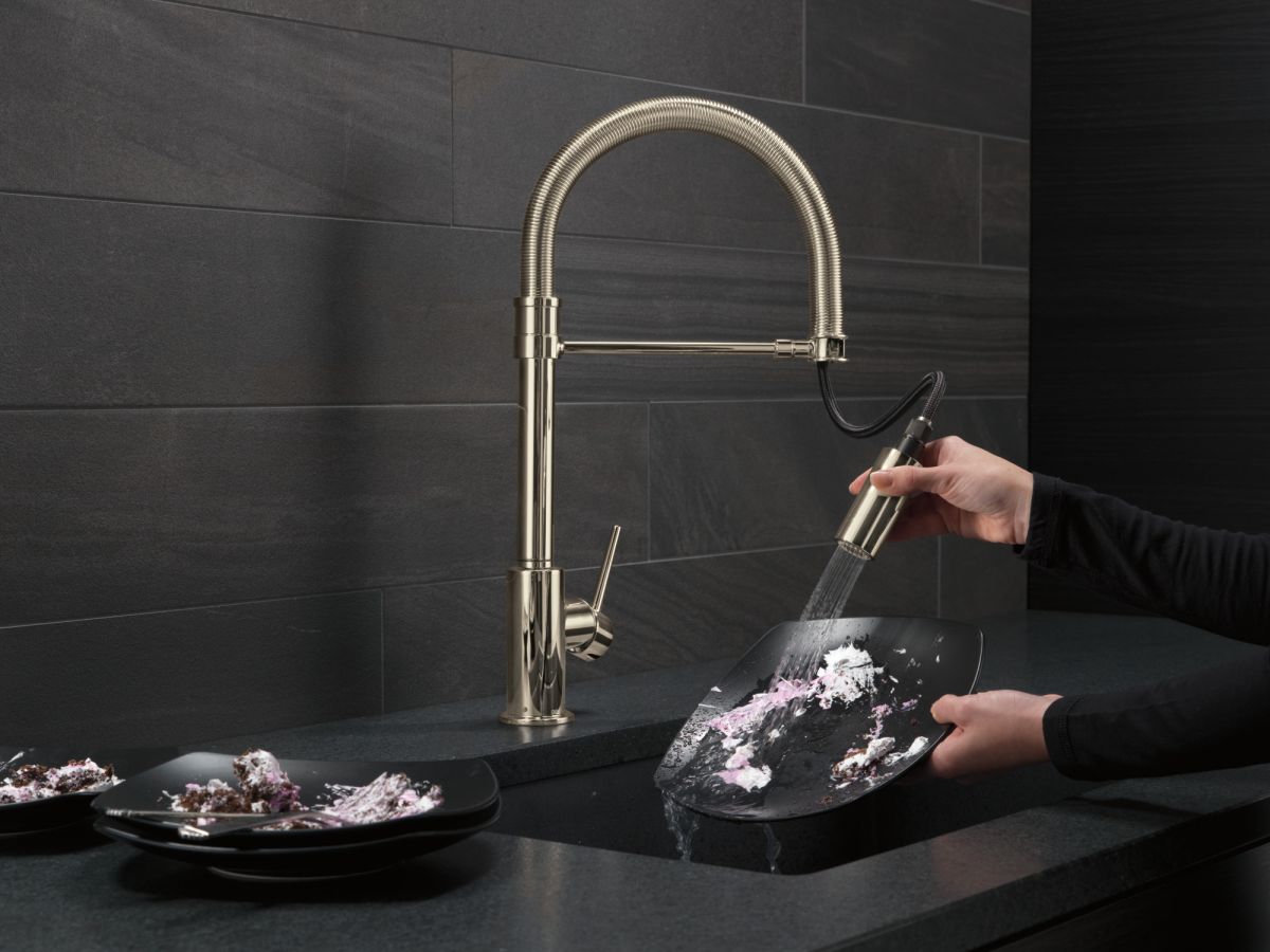 DELTA Trinsic Single-Handle Pull-Down Spring Kitchen Faucet — Polished Nickel