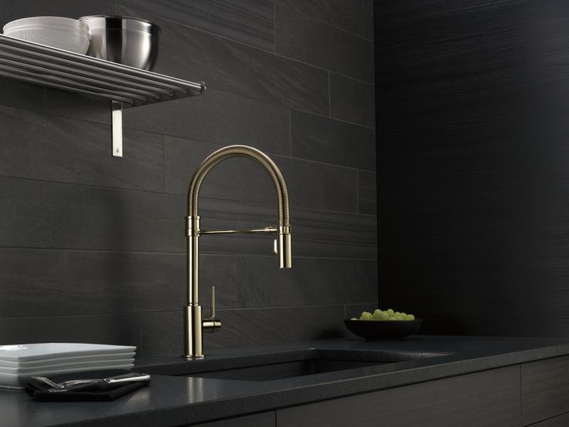 DELTA Trinsic Single-Handle Pull-Down Spring Kitchen Faucet — Polished Nickel