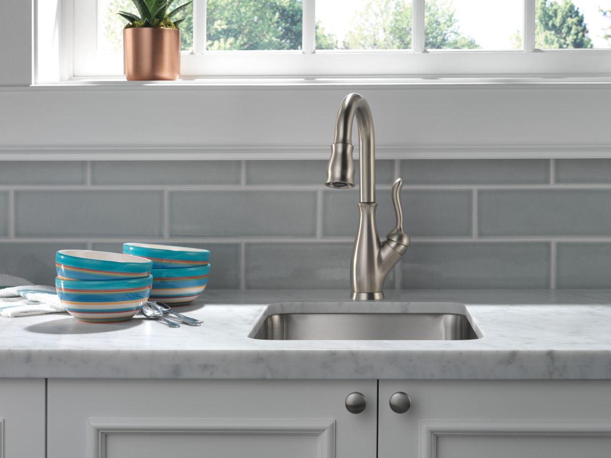 DELTA Leland Single Handle Pull-Down Bar / Prep Faucet — Spotshield Stainless