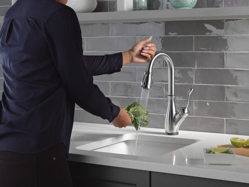 DELTA Leland Touch2O Bar / Prep Faucet with Touchless Technology — Arctic Stainless