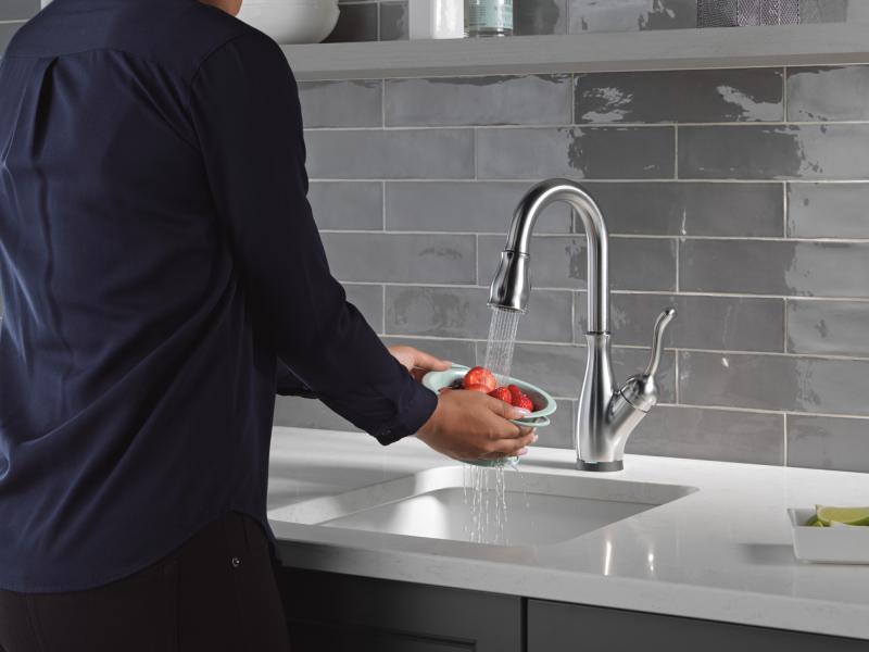 DELTA Leland Touch2O Bar / Prep Faucet with Touchless Technology — Arctic Stainless