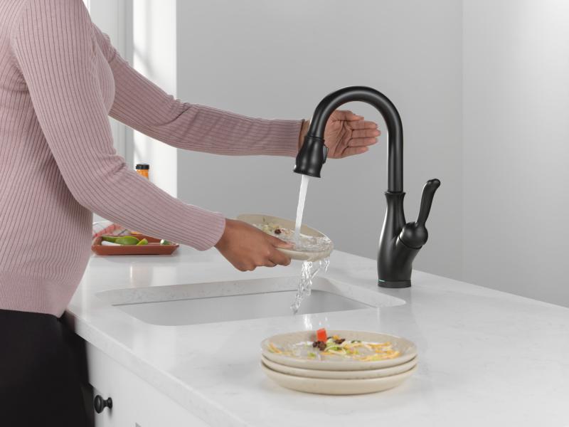 DELTA Leland Touch2O Bar / Prep Faucet with Touchless Technology — Matte Black