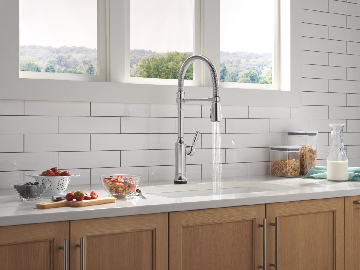 DELTA Renaldi Touch2O Technology Kitchen Faucet with Touchless Technology — Lumicoat® Arctic Stainless