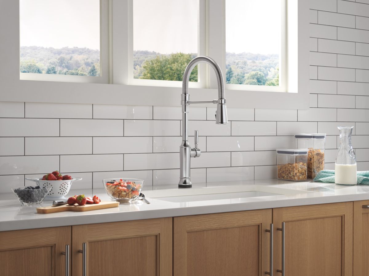 DELTA Renaldi Touch2O Technology Kitchen Faucet with Touchless Technology — Lumicoat® Arctic Stainless