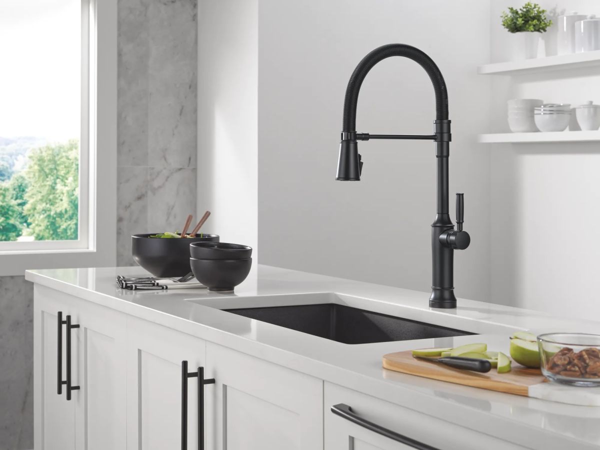 DELTA Renaldi Touch2O Technology Kitchen Faucet with Touchless Technology — Matte Black