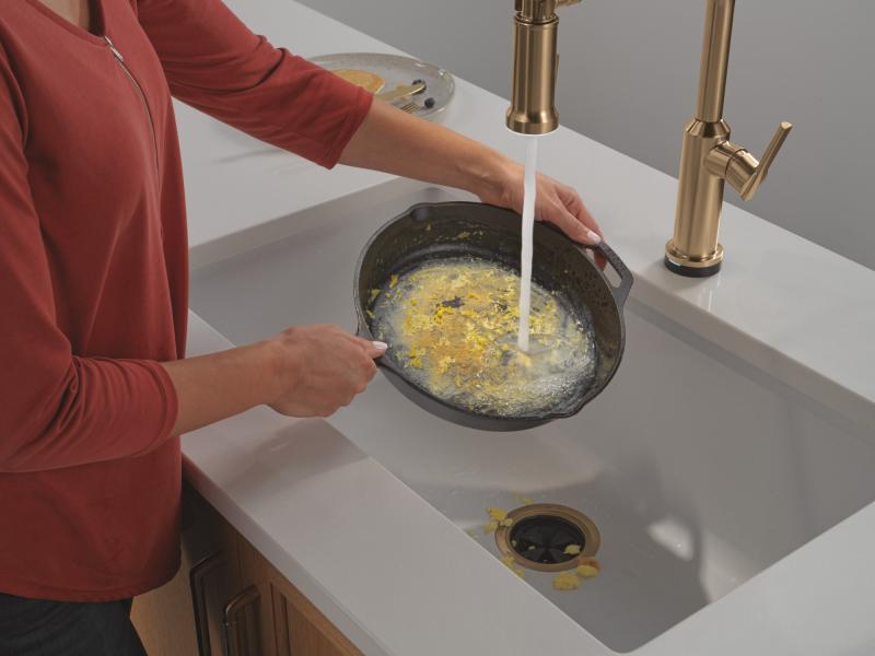 DELTA Cordova Touch2O Technology Kitchen Faucet with Touchless Technology — Lumicoat® Champagne Bronze