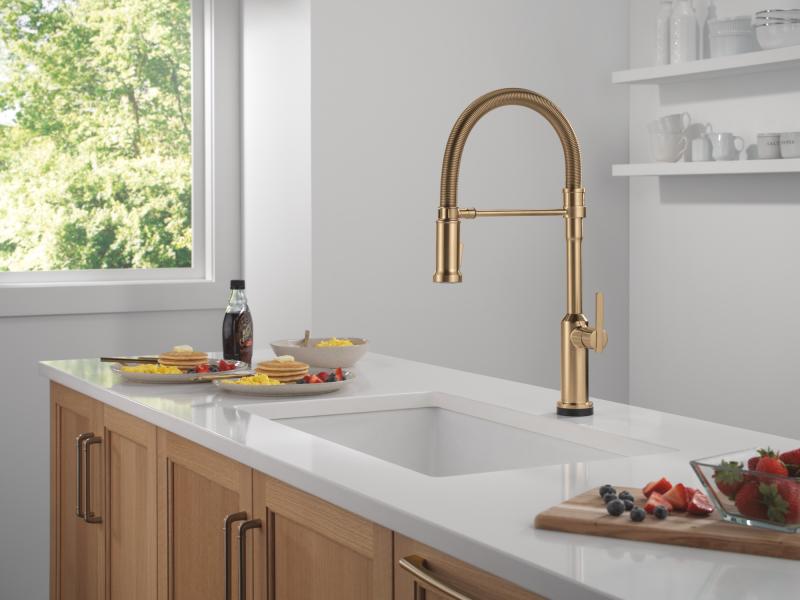 DELTA Cordova Touch2O Technology Kitchen Faucet with Touchless Technology — Lumicoat® Champagne Bronze