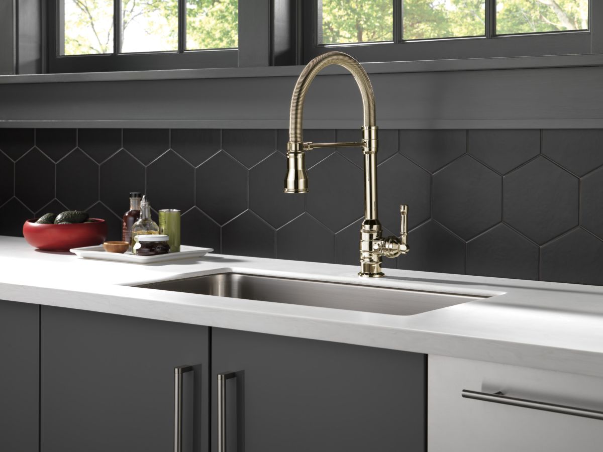 DELTA Broderick Single Handle Pull-Down Kitchen Faucet With Spring Spout — Polished Nickel