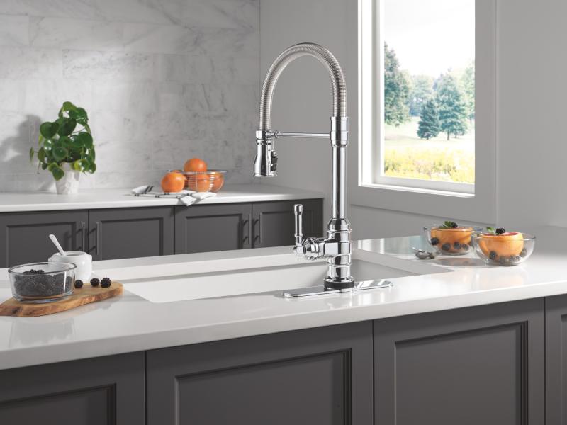 DELTA Broderick Touch2O Technology Kitchen Faucet with Touchless Technology — Chrome