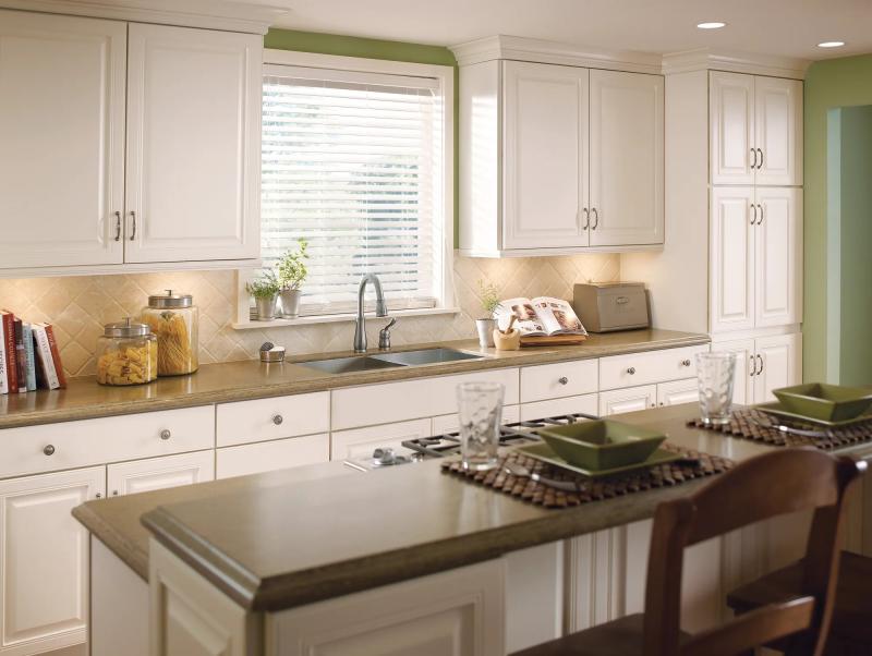 DELTA Leland Single Handle Pull-Down Kitchen Faucet — Arctic Stainless