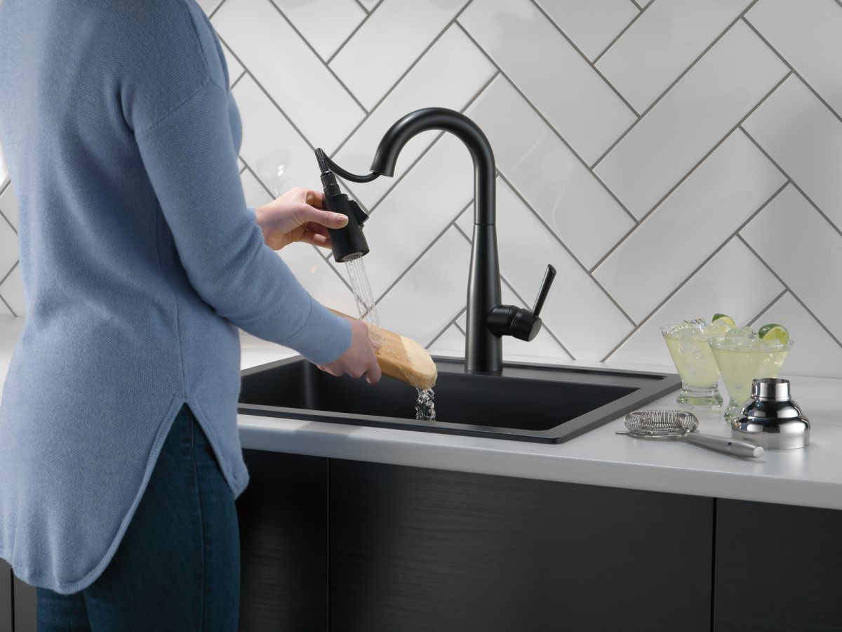 DELTA Essa Single Handle Pull-Down Bar / Prep Faucet — Matte Black