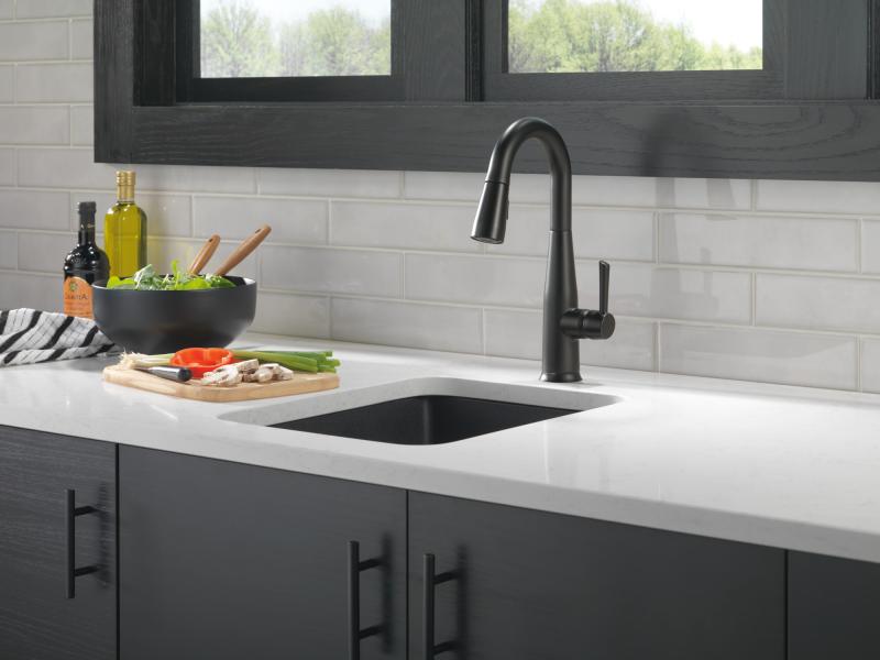 DELTA Essa Single Handle Pull-Down Bar / Prep Faucet with Touch2O Technology — Matte Black