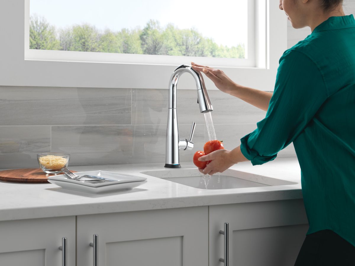 DELTA Essa Touch2O Bar / Prep Faucet with Touchless Technology — Chrome