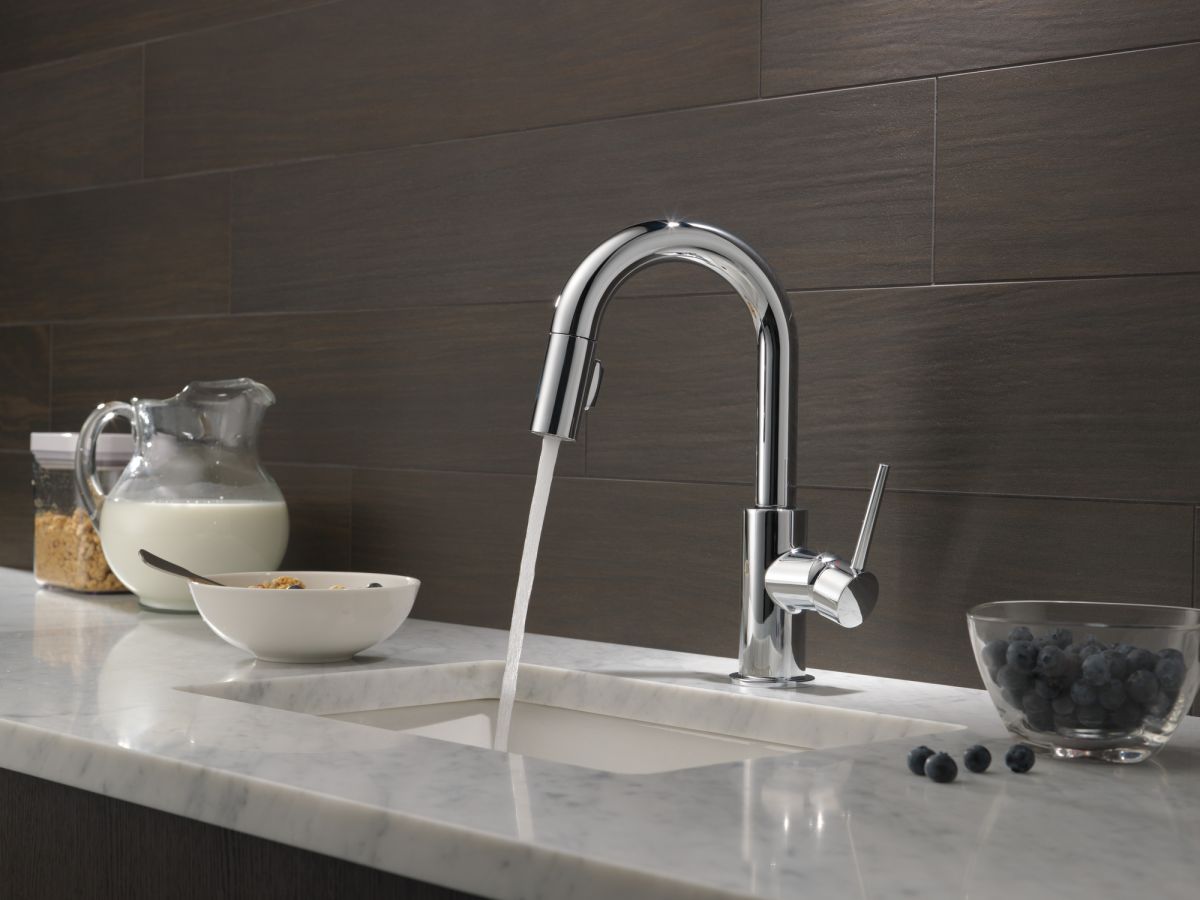 DELTA Trinsic Single Handle Pull-Down Bar / Prep Faucet — Chrome