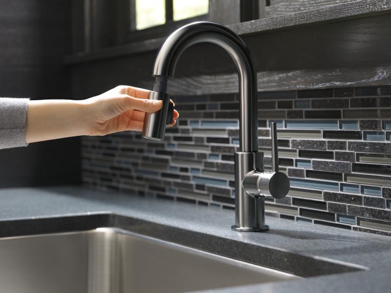 DELTA Trinsic Single Handle Pull-Down Bar/Prep Kitchen Limited Swivel — Black Stainless