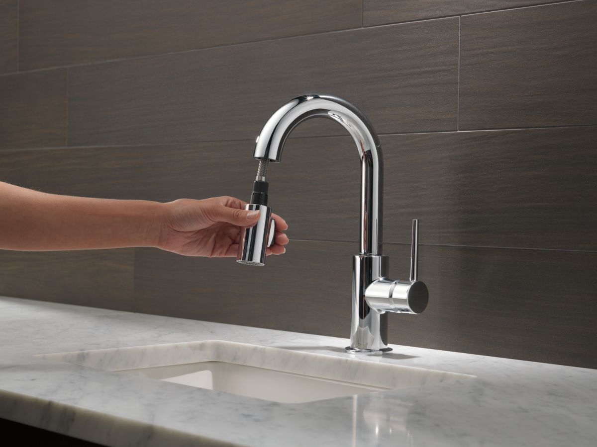 DELTA Trinsic Single Handle Pull-Down Bar/Prep Kitchen Limited Swivel — Chrome