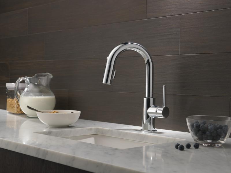 DELTA Trinsic Single Handle Pull-Down Bar/Prep Kitchen Limited Swivel — Chrome
