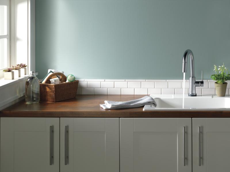 DELTA Trinsic Single Handle Pull-Down Bar / Prep Faucet with Touch2O Technology — Arctic Stainless