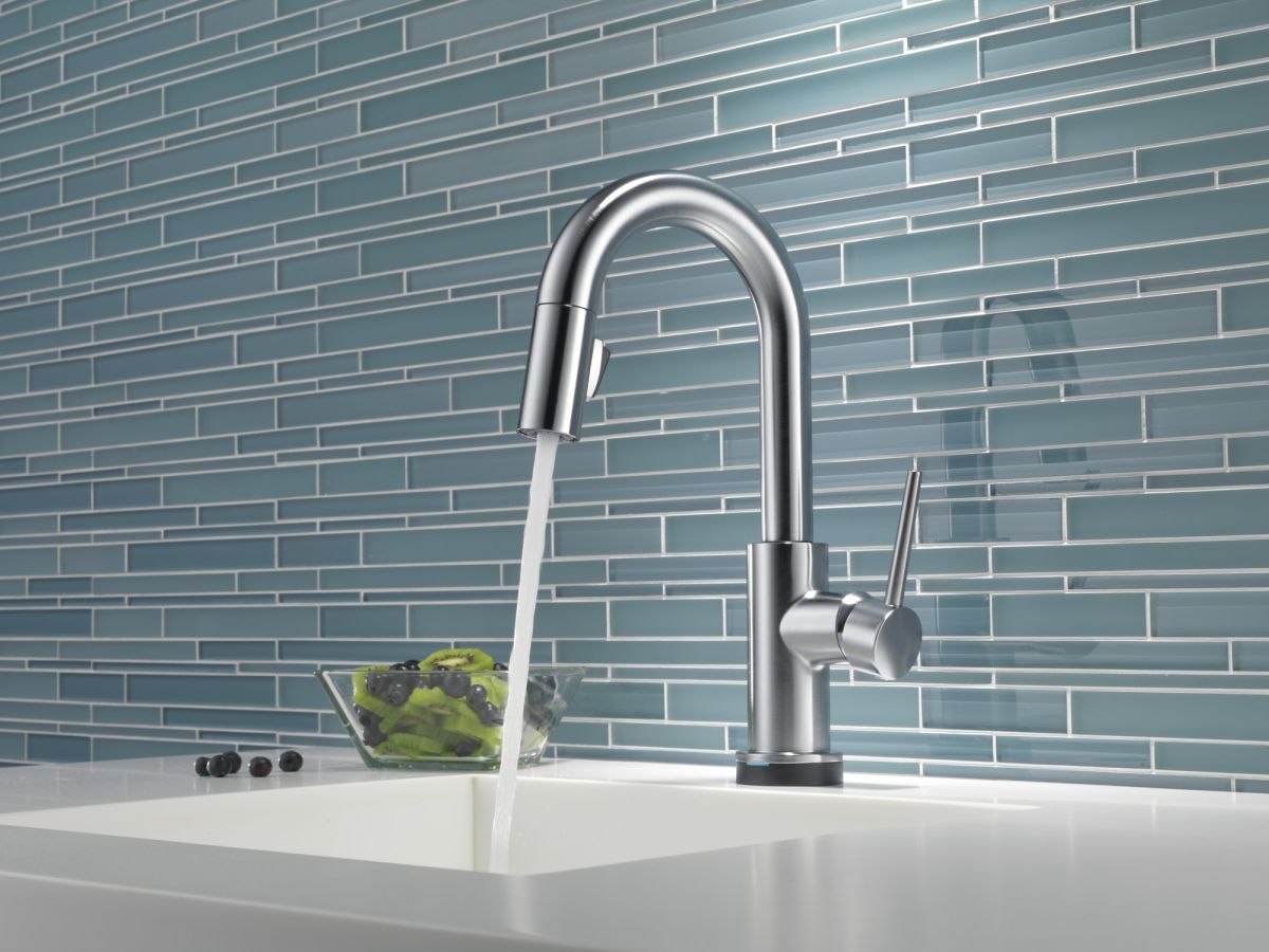 DELTA Trinsic Single Handle Pull-Down Bar / Prep Faucet with Touch2O Technology — Arctic Stainless
