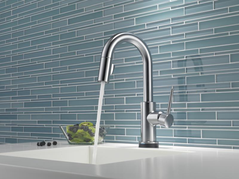 DELTA Trinsic Single Handle Pull-Down Bar / Prep Faucet with Touch2O Technology — Arctic Stainless
