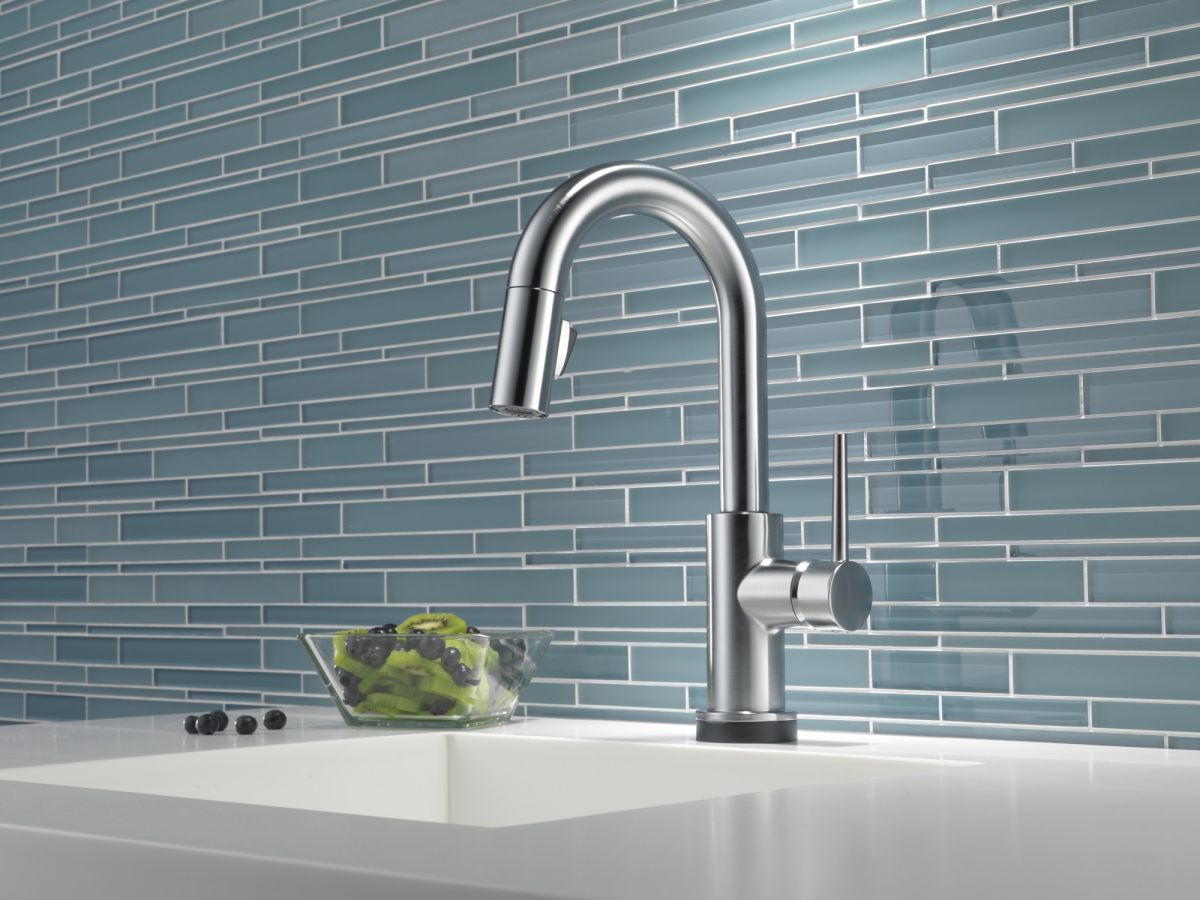 DELTA Trinsic Single Handle Pull-Down Bar / Prep Faucet with Touch2O Technology — Arctic Stainless