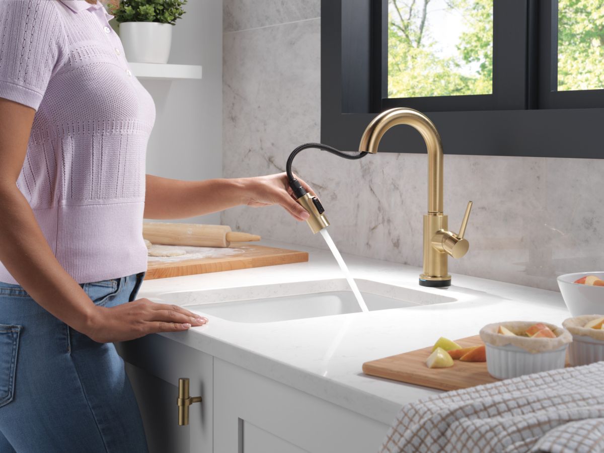 DELTA Trinsic Single Handle Pull-Down Bar / Prep Faucet with Touch2O Technology — Champagne Bronze
