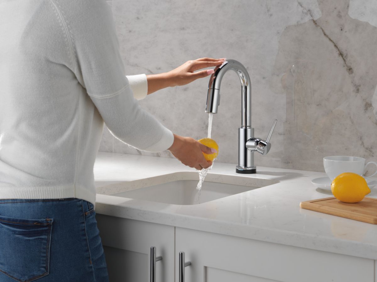 DELTA Trinsic Single Handle Pull-Down Bar / Prep Faucet with Touch2O Technology — Chrome