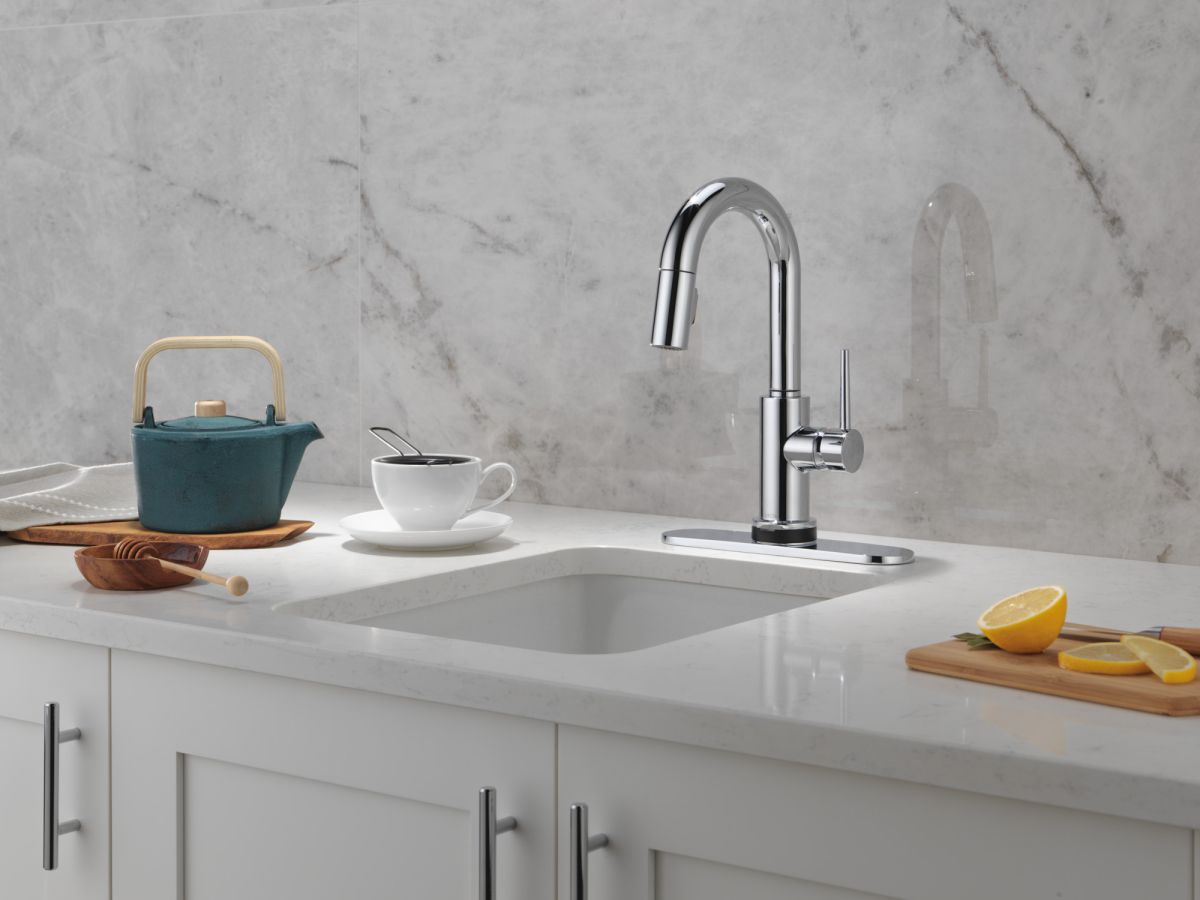 DELTA Trinsic Single Handle Pull-Down Bar / Prep Faucet with Touch2O Technology — Chrome