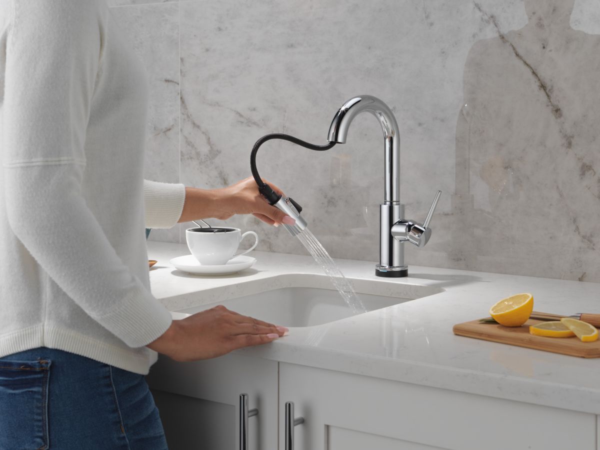 DELTA Trinsic Touch2O Bar / Prep Faucet with Touchless Technology — Chrome