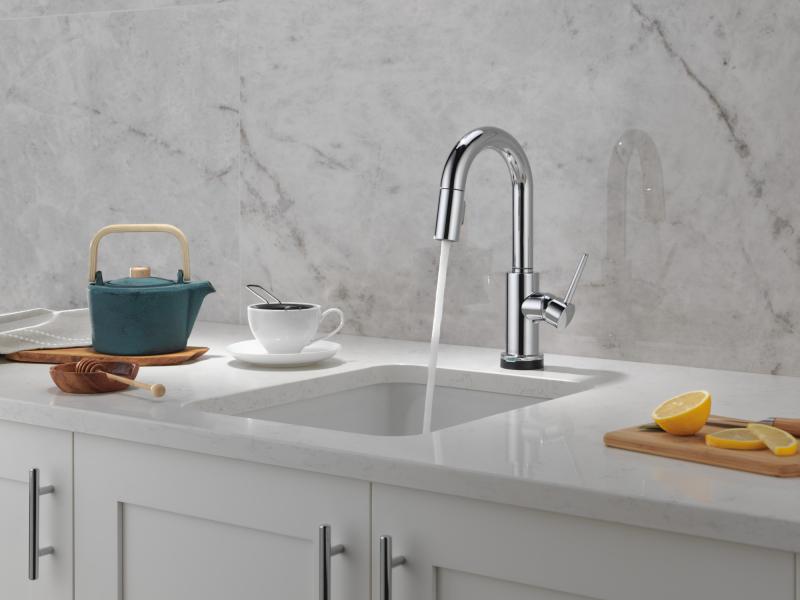 DELTA Trinsic Touch2O Bar / Prep Faucet with Touchless Technology — Chrome