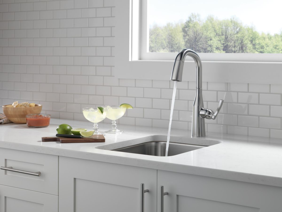 DELTA Stryke Single Handle Pull-Down Bar/Prep Faucet — Lumicoat® Arctic Stainless