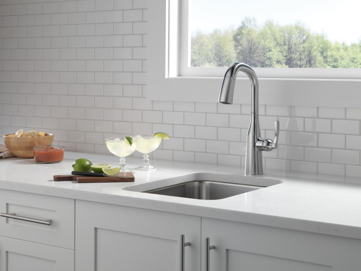 DELTA Stryke Single Handle Pull-Down Bar/Prep Faucet — Lumicoat® Arctic Stainless