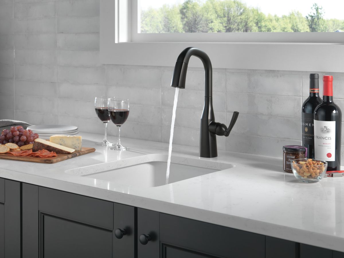 DELTA Stryke Single Handle Pull-Down Bar/Prep Faucet — Matte Black