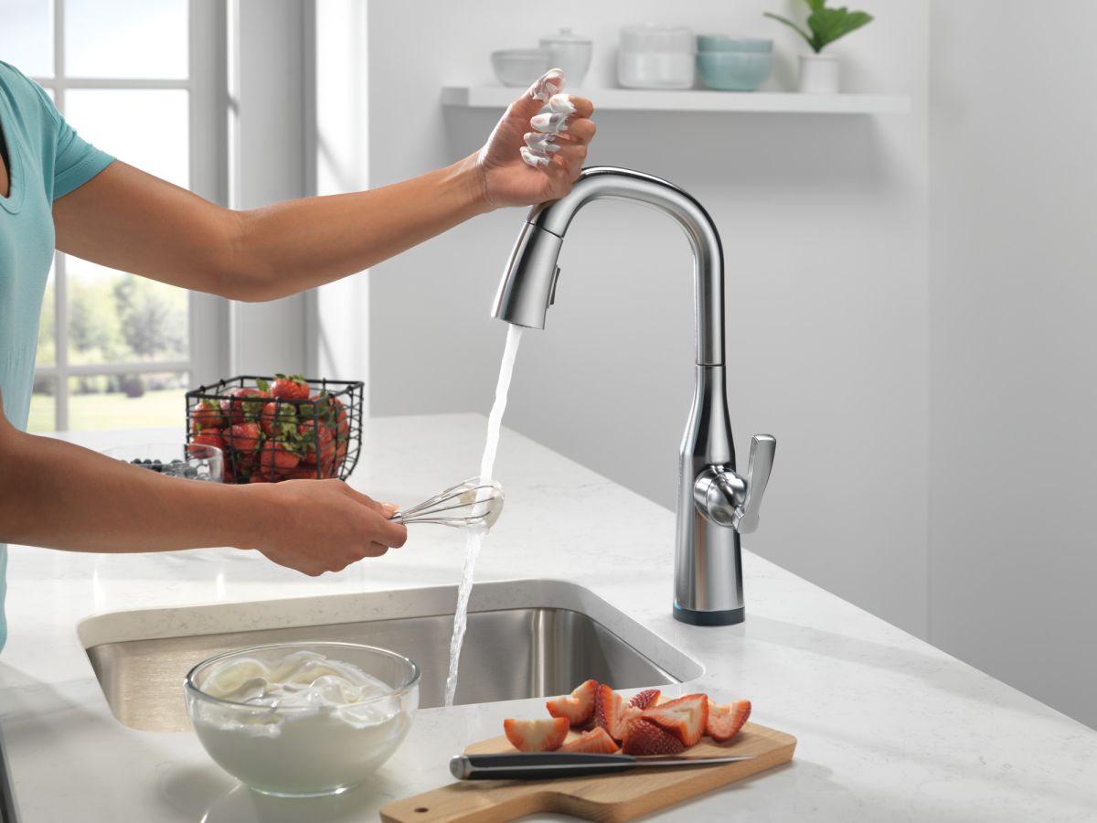 DELTA Stryke Single Handle Pull-Down Bar/Prep Faucet with Touch2O Technology — Lumicoat® Arctic Stainless