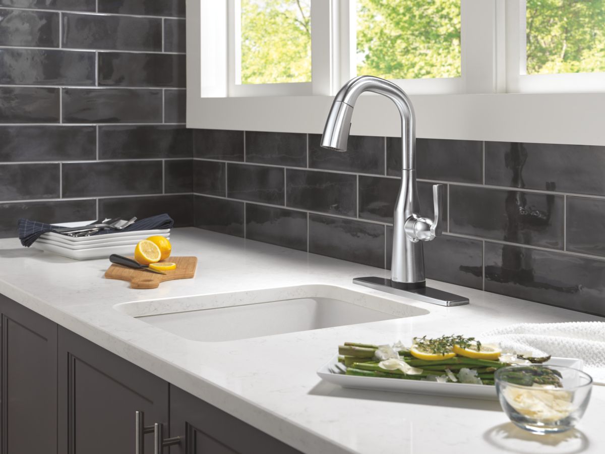 DELTA Stryke Touch2O Bar / Prep Faucet with Touchless Technology — Lumicoat® Arctic Stainless