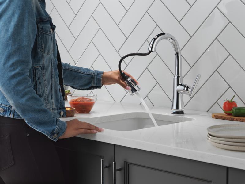 DELTA Coranto Touch2O Bar / Prep Faucet with Touchless Technology — Chrome