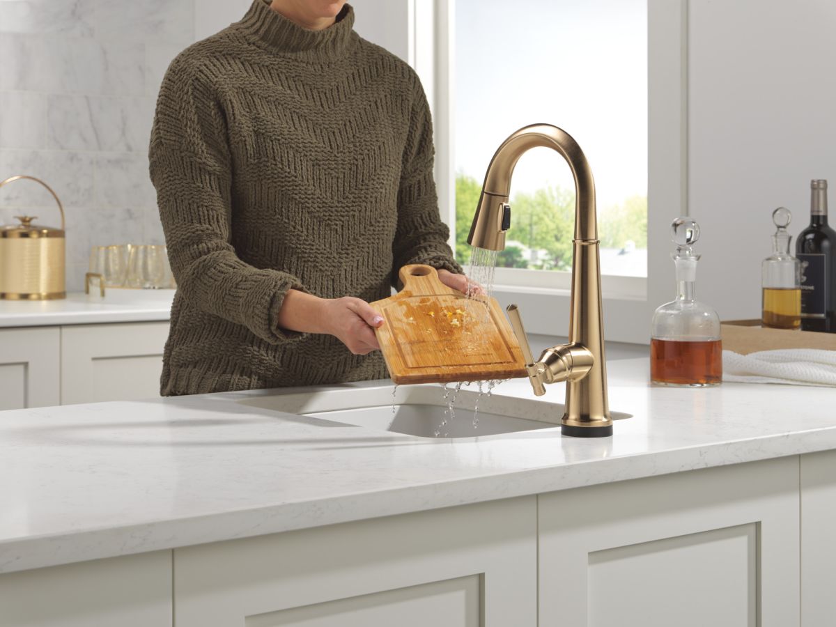 DELTA Emmeline Touch2O Bar / Prep Faucet with Touchless Technology — Lumicoat® Champagne Bronze