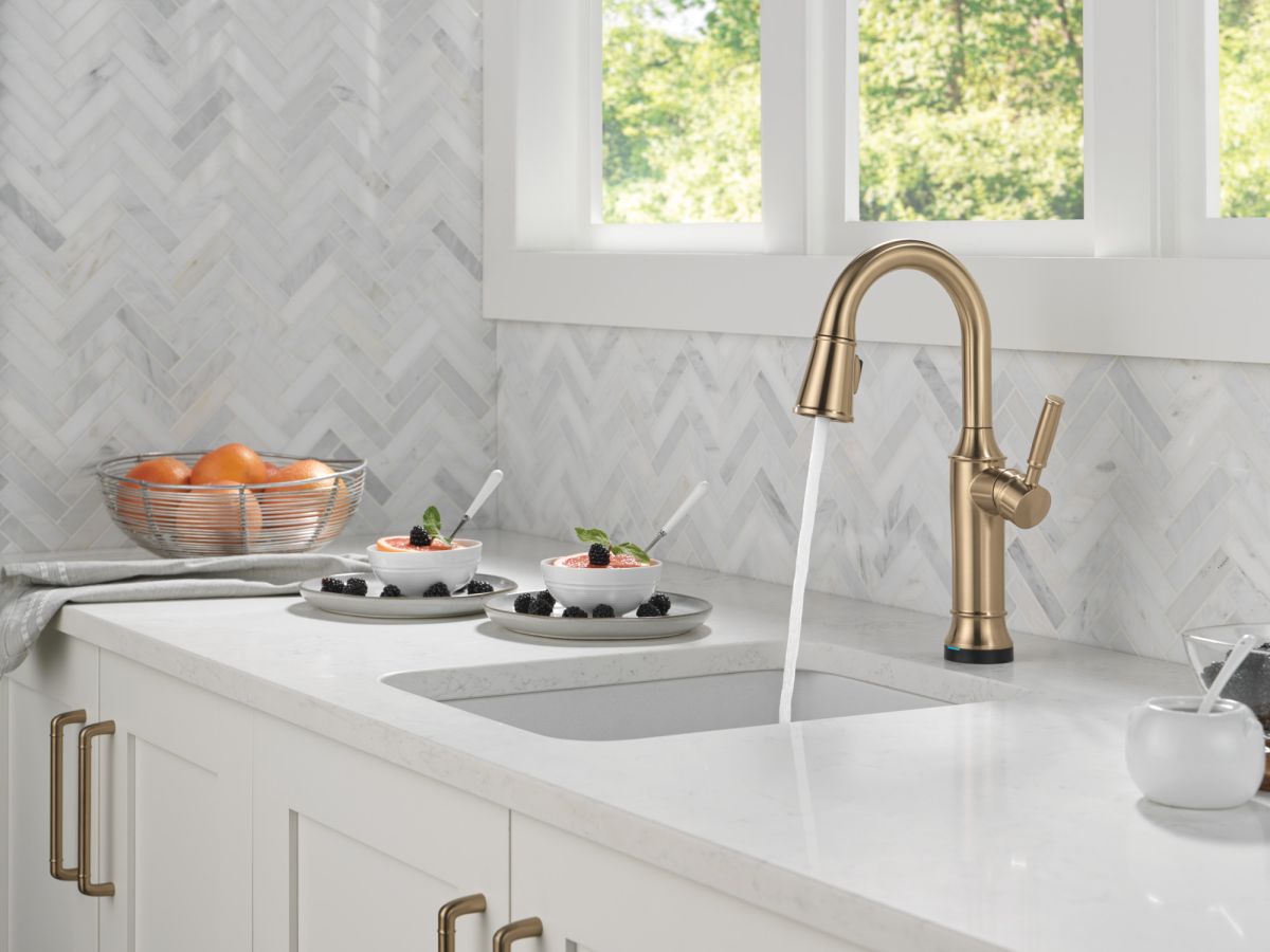 DELTA Renaldi Touch2O Bar / Prep Faucet with Touchless Technology — Lumicoat® Champagne Bronze