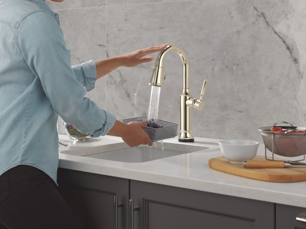 DELTA Renaldi Touch2O Bar / Prep Faucet with Touchless Technology — Lumicoat® Polished Nickel