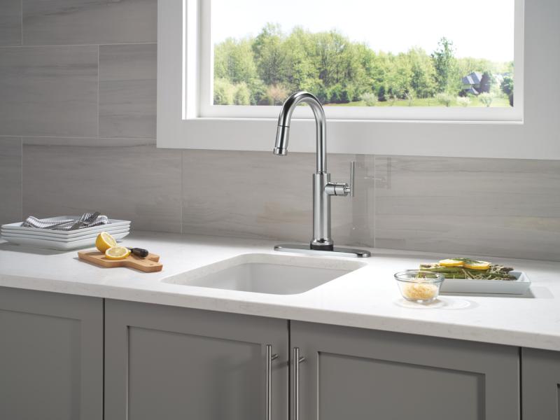 DELTA Altado Touch2O Technology Bar / Prep Faucet with Touchless Technology — Arctic Stainless