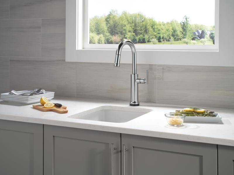 DELTA Altado Touch2O Technology Bar / Prep Faucet with Touchless Technology — Arctic Stainless