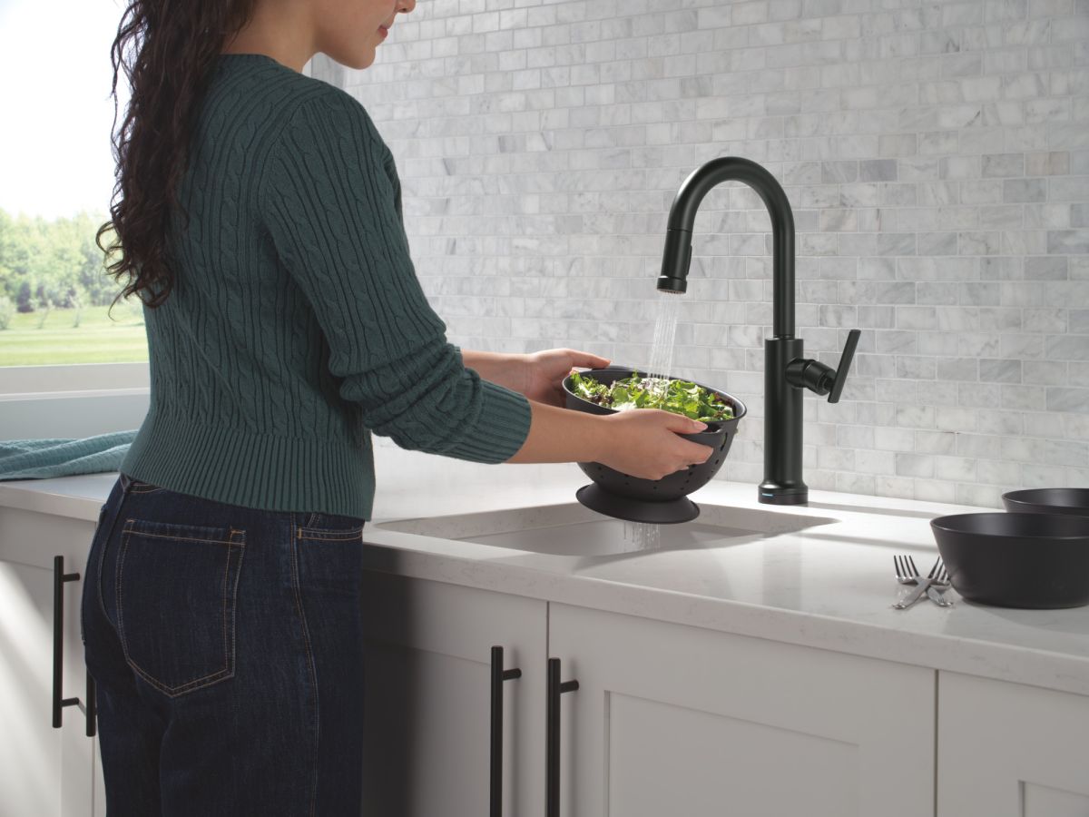 DELTA Altado Touch2O Technology Bar / Prep Faucet with Touchless Technology — Matte Black