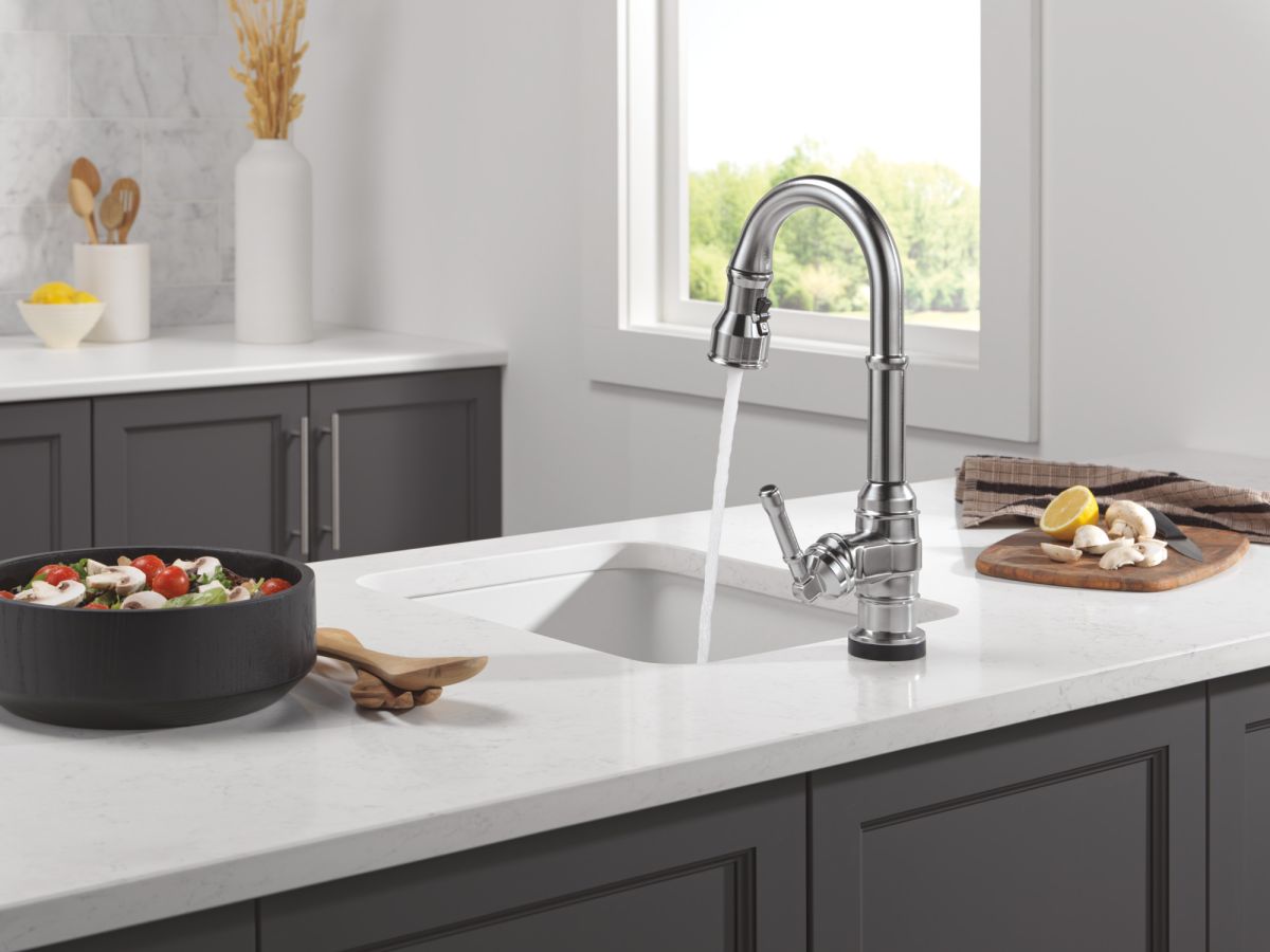 DELTA Broderick Touch2O Bar / Prep Faucet with Touchless Technology — Arctic Stainless
