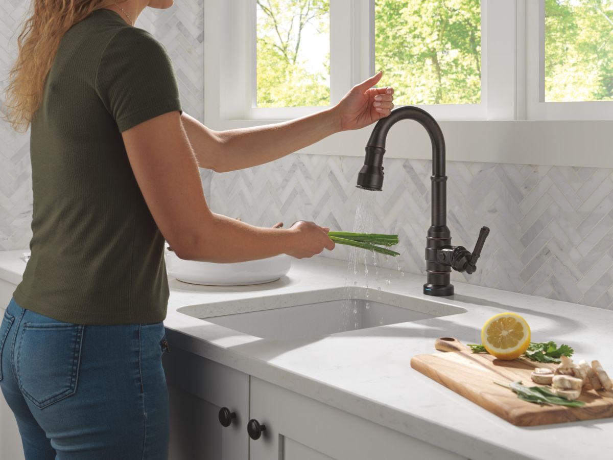 DELTA Broderick Touch2O Bar / Prep Faucet with Touchless Technology — Venetian Bronze