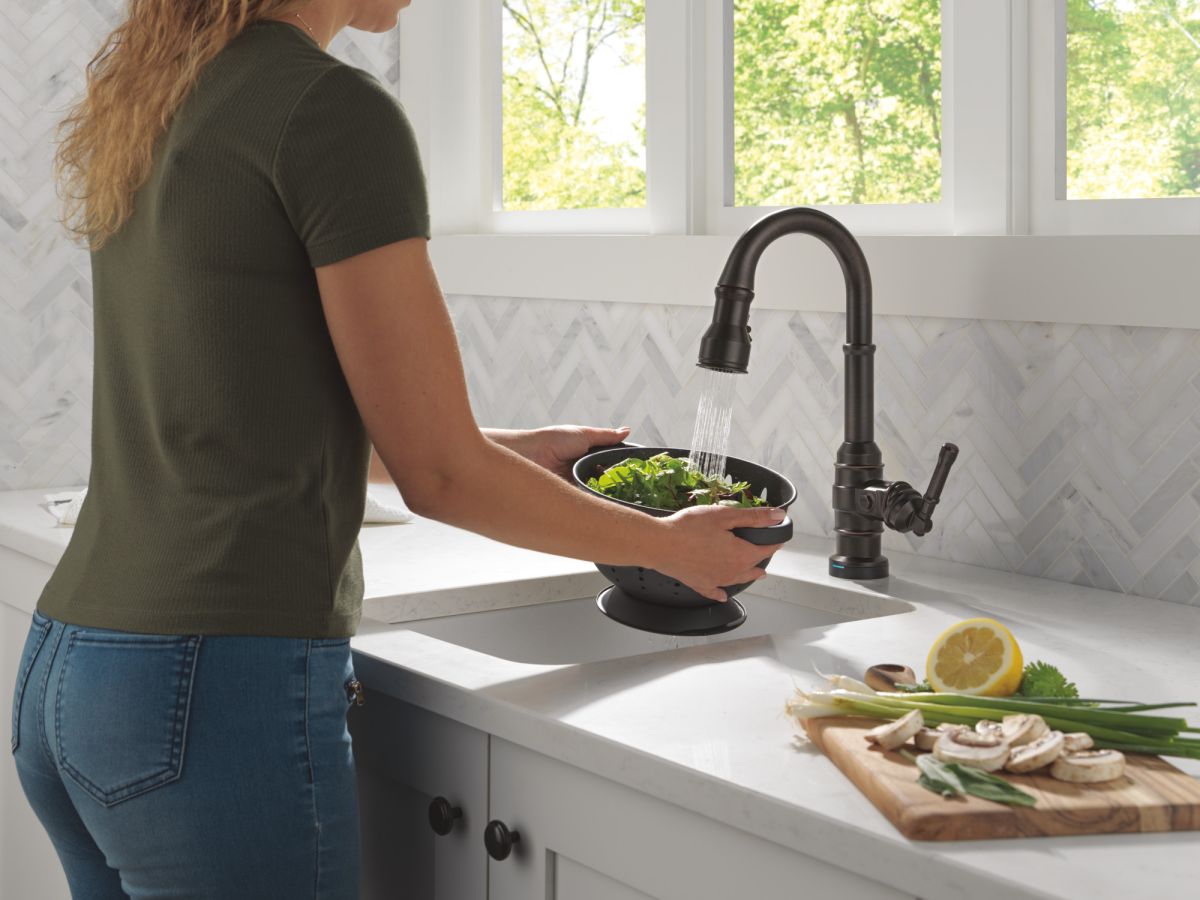 DELTA Broderick Touch2O Bar / Prep Faucet with Touchless Technology — Venetian Bronze