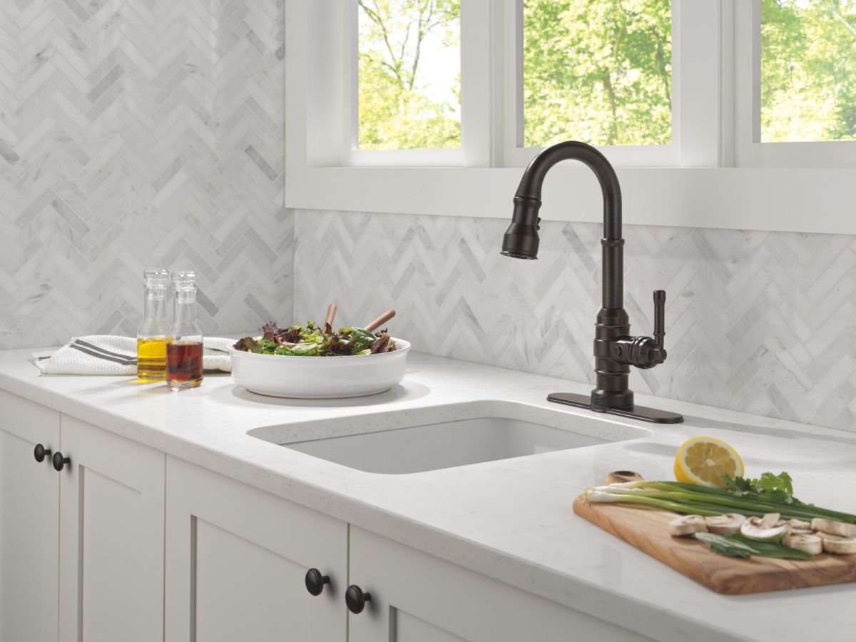 DELTA Broderick Touch2O Bar / Prep Faucet with Touchless Technology — Venetian Bronze